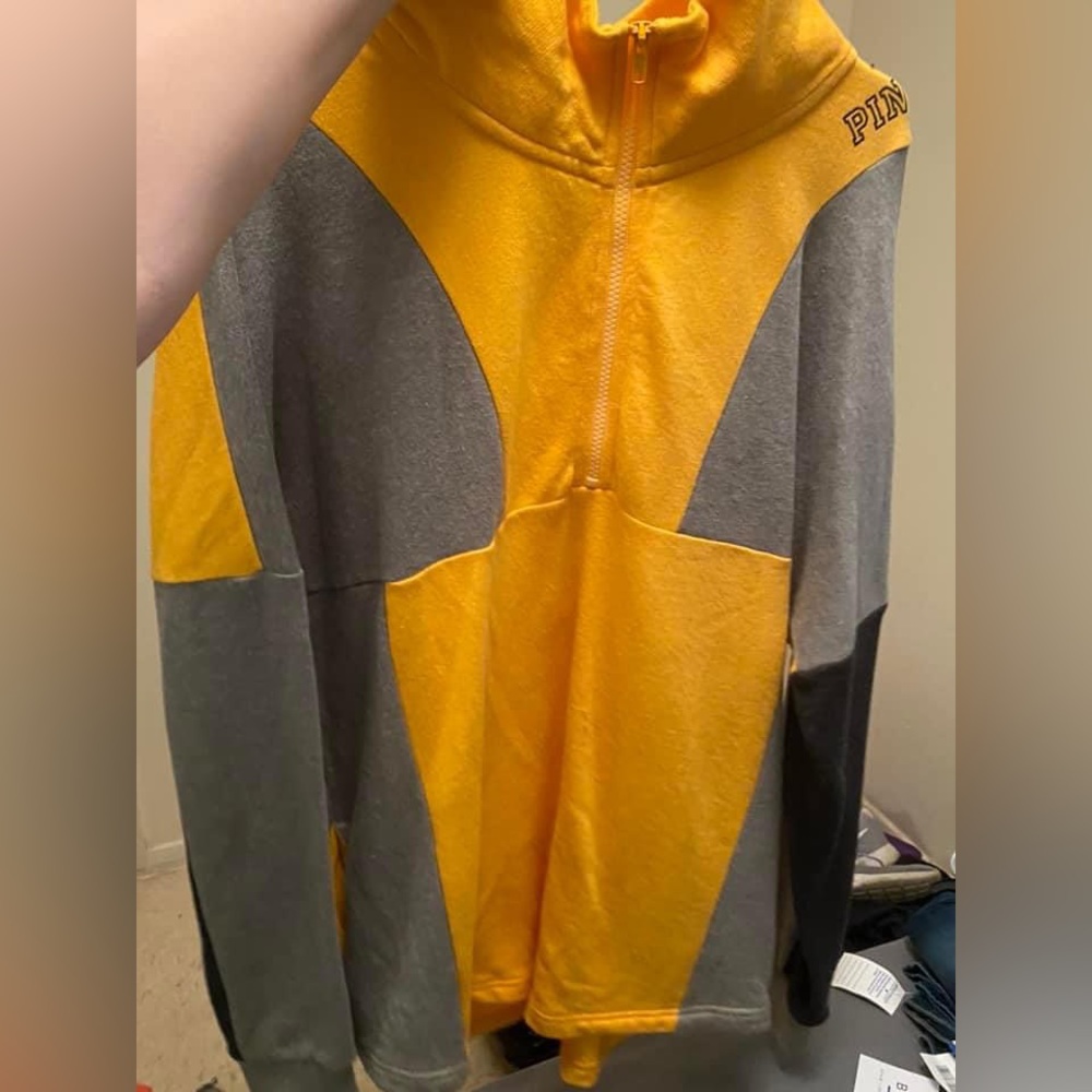 VS half zip